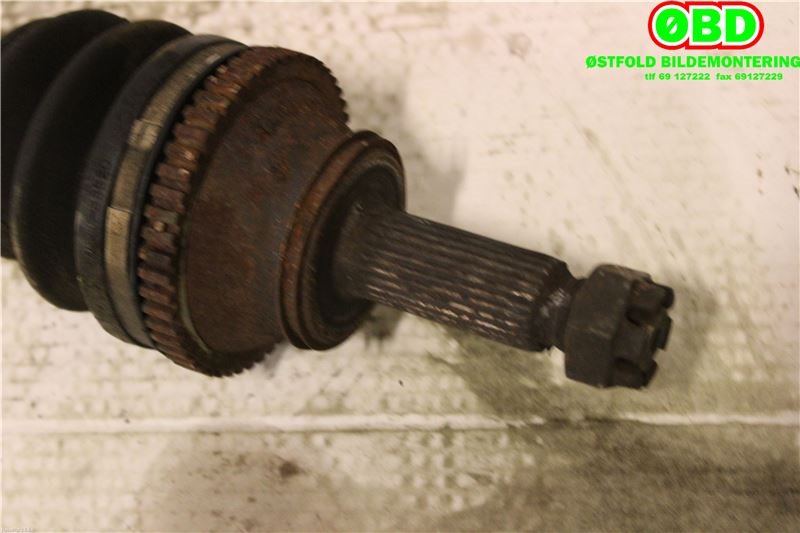 Drivaksel høyre bak til Hyundai Santa Fe 2001-2006 (Type I)  (HYUNDAI|4960026211|)