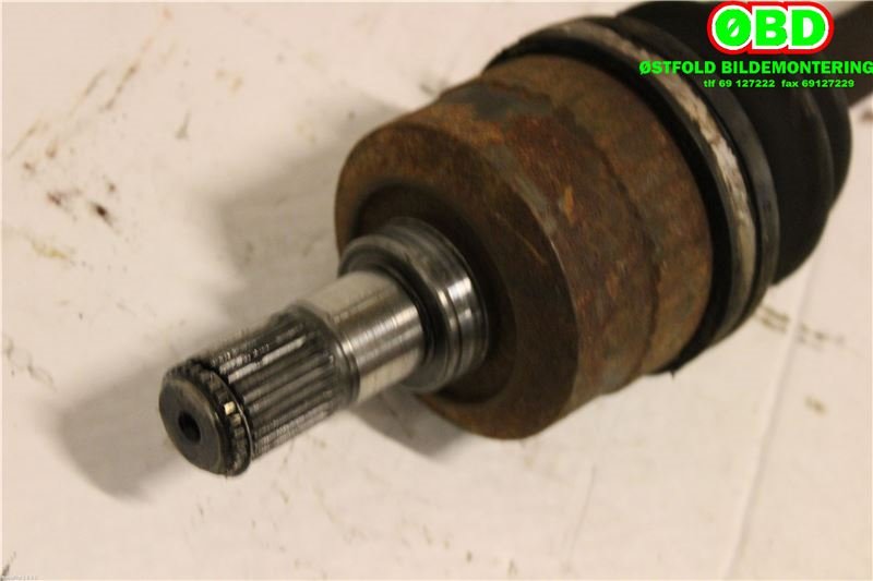 Drivaksel høyre bak til Hyundai Santa Fe 2001-2006 (Type I)  (HYUNDAI|4960026211|)