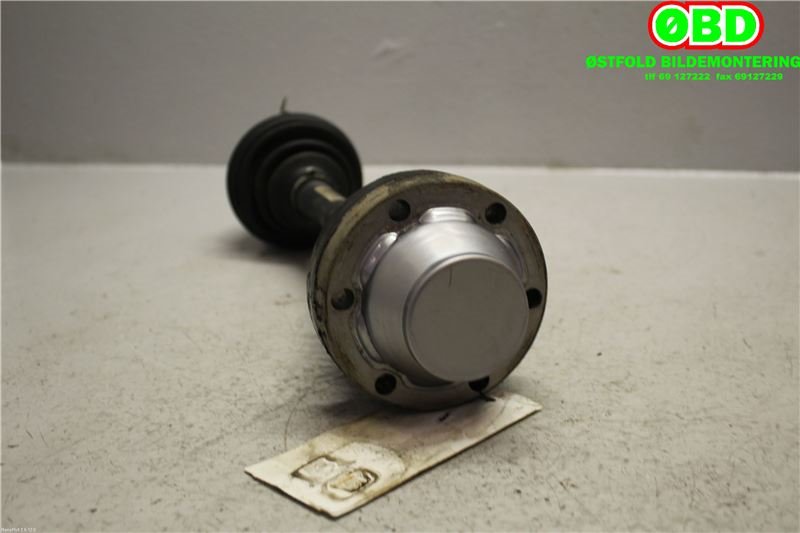 Drivaksel venstre foran til VW Touareg 2003-2007 (Type I, Fase 1)  (VOLKSWAGEN|7L6 407 271 G||7L6407271D)