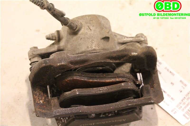 Bremsecaliper høyre foran til Mercedes C-Klasse 2007-2011 (Fase 1) (W204) (W204) (MERCEDES|A 204 421 08 81|A 204 421 26 81|)