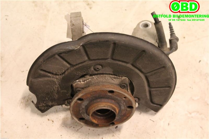 Hjulspindel høyre foran til VW Passat 2005-2010 (B6) (B6) (VOLKSWAGEN|3C0 407 254 F|)