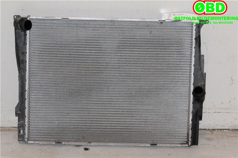Radiator (manuell gir) til BMW 1-Serie, 2004-2011 (E81/E82/E87/E88) (E81/E82/E87/E88) (BMW|17117553111)