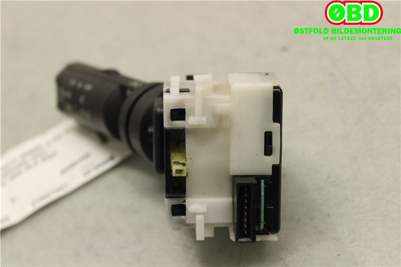 Bryter blink til Nissan Navara 2005-2010 (Fase 1) (D40) (D40) (NISSAN|)