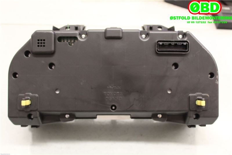 Instrumentpanel til Toyota Avensis 2009-2015 (Type III, Fase 1)  (TOYOTA|8380005K92|)
