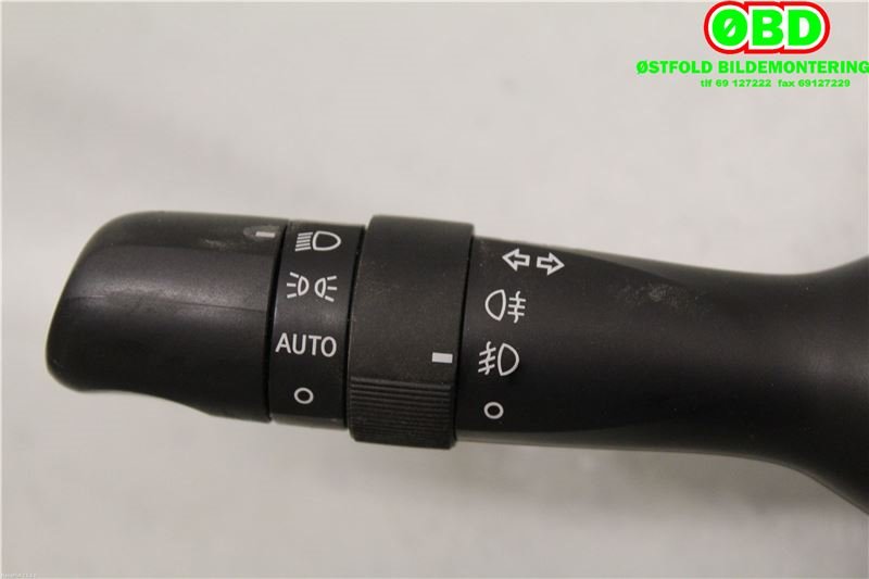 Bryter combi til Toyota Avensis 2009-2015 (Type III, Fase 1) (TOYOTA|8465205190|8414005190|)