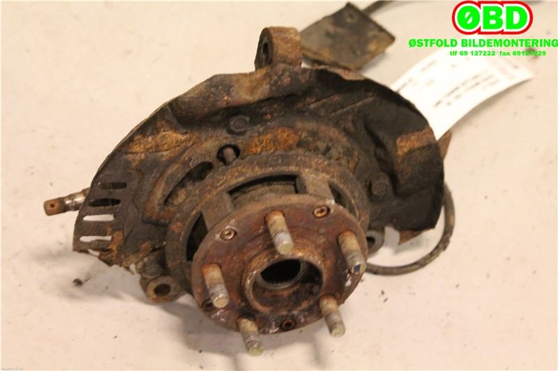 Hjulspindel venstre foran til Subaru Impreza 1995-2000 (Type I, Fase 2) (SUBARU|28012AA033|)
