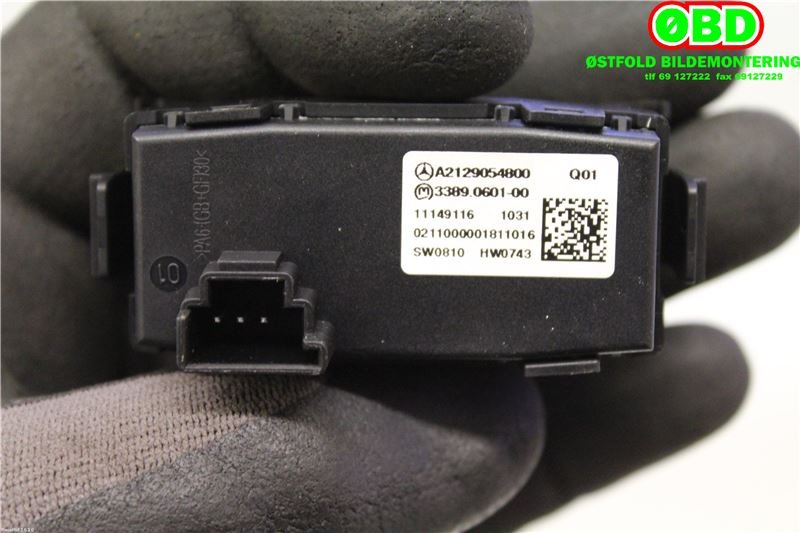 Bryter Antispinn til Mercedes CLS 2011-2017 (C218) (C218) (MERCEDES|A 212 905 48 00||2129054800)