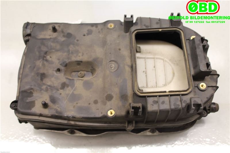 Luftfilterboks til Mercedes C-Klasse 2011-2014 (Fase 2) (W204) (W204) (MERCEDES|A 651 090 11 01|A 651 090 23 01|)