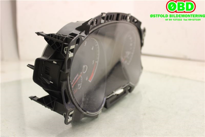 Instrumentpanel til VW Golf VII 2012-2017 (Fase 1)  (VOLKSWAGEN|5G0 920 860 A|5G0 920 870 A|5G0920860A)