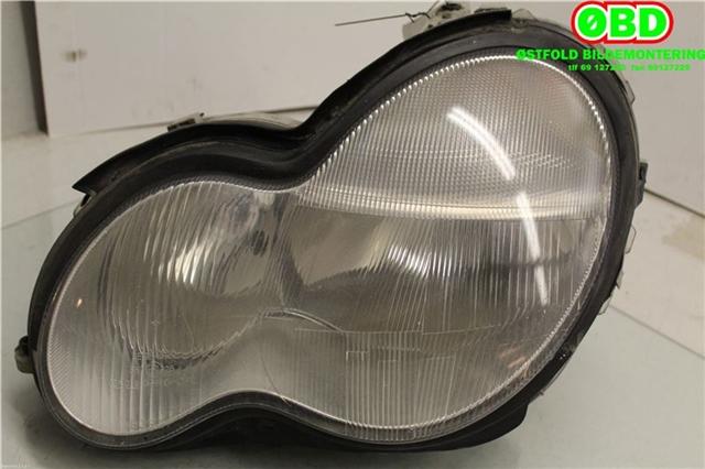 Frontlykt venstre halogen til Mercedes C-Klasse, 2000-2004 (Fase 1) (W203) (W203) (MERCEDES|A 203 820 01 61)