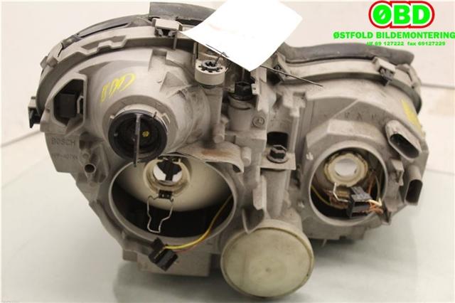 Frontlykt venstre halogen til Mercedes C-Klasse 2000-2004 (Fase 1) (W203) (W203) (MERCEDES|A 203 820 01 61|)