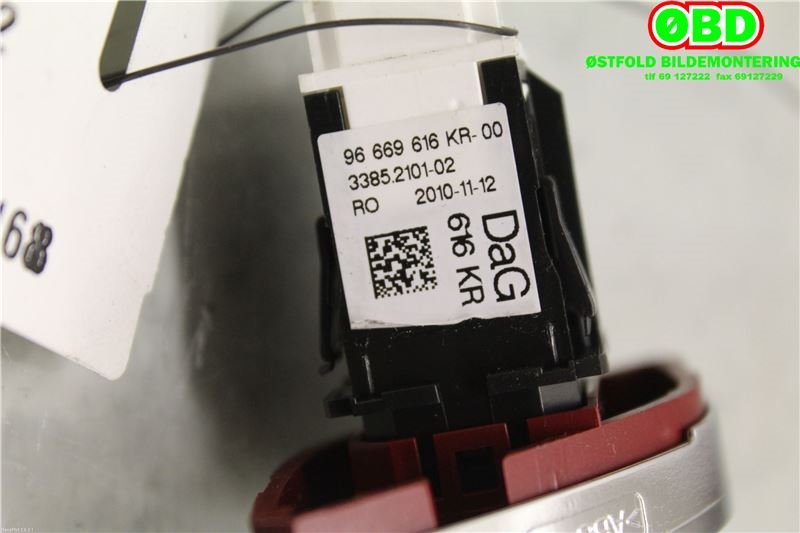 Bryter nødblink til Citroën C3 2010-2016 (Type II)  (CITROEN|6490CY|96669616KR00)