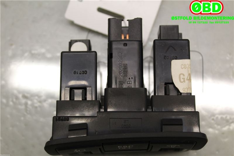 Bryter diverse til Hyundai i30 2007-2012 (Type I)  (HYUNDAI|937002R090WK|)