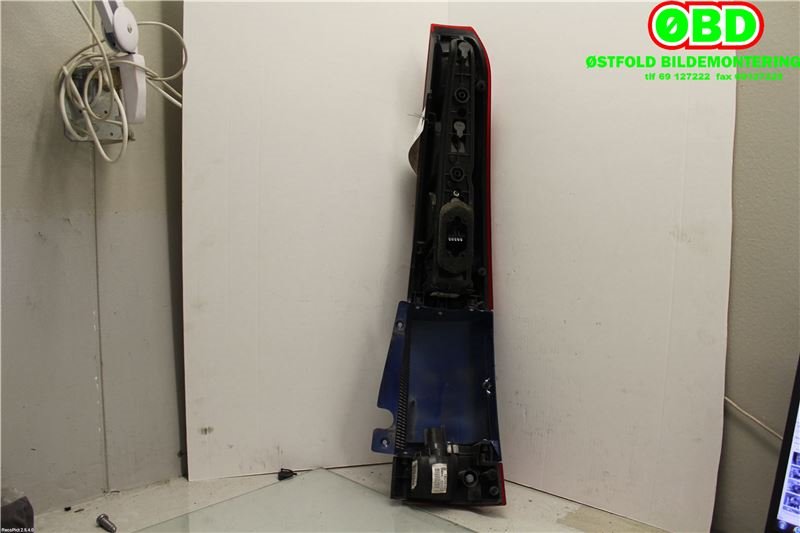 Baklykt venstre til Opel Meriva A 2003-2010 (OPEL|93184712|1222123|)