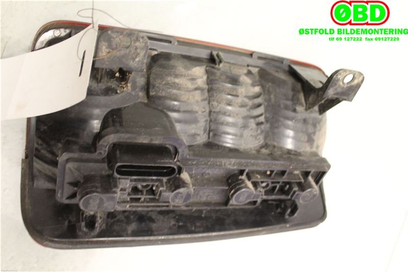 Baklykt venstre til VW Caddy 2004-2010 (Type III, Fase 1) (VOLKSWAGEN|2K0 945 095 M|2K0 945 095 P|)