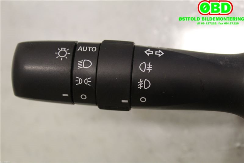 Bryter blink til Toyota Auris 2010-2012 (Type I, Fase 2)  (TOYOTA|8414002331|)