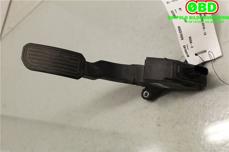 Pedal gass til Toyota Auris 2010-2012 (Type I, Fase 2)  (TOYOTA|7811002012|)