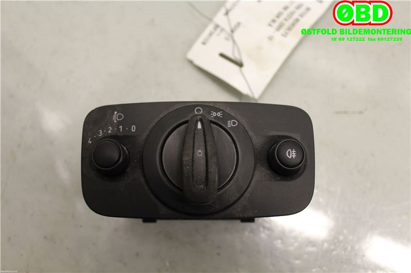 Bryter lys til Ford Fiesta 2008-2012 (Type VI, Fase 1) (FORD|1515201||8A6T13A024AB)