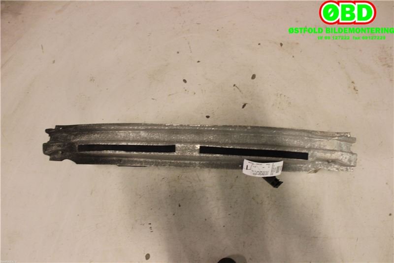 Støtfangerforsterkning bak til Audi A4 2004-2008 (Type III) (B7) (B7) (AUDI|8E0 807 313 L|)