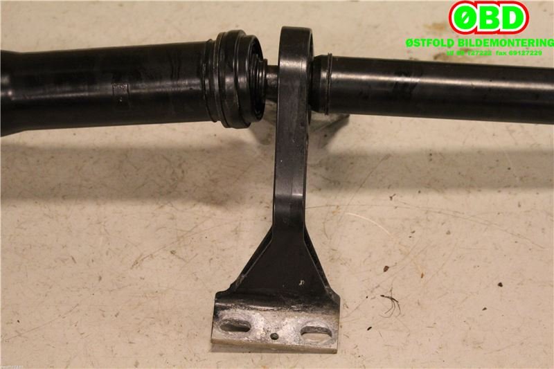 Mellomaksel til Mercedes GLA 2014-2020 (X156) (X156) (MERCEDES|A 246 410 00 00|A 176 410 01 00|2464100000)