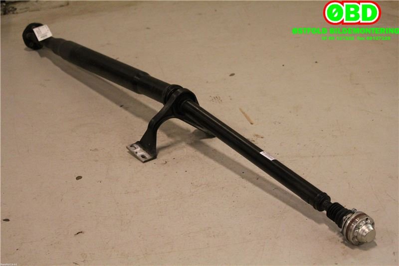 Mellomaksel til Mercedes GLA 2014-2020 (X156) (X156) (MERCEDES|A 246 410 00 00|A 176 410 01 00|2464100000)