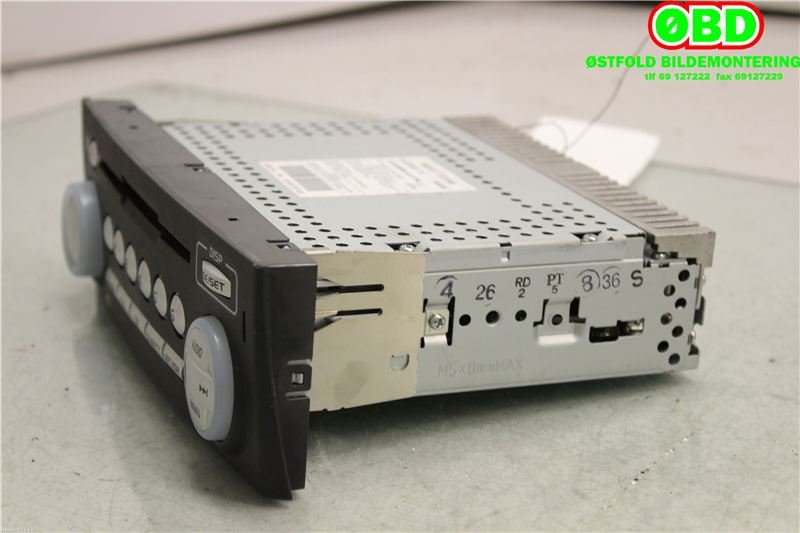 Bilstereo til Mitsubishi Colt 2004-2008 (Type VII, Fase 1)  (MITSUBISHI|MR587702HB||MR587702HA)