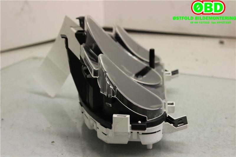Instrumentpanel til Mitsubishi Colt 2004-2008 (Type VII, Fase 1)  (MITSUBISHI|MN148888|)