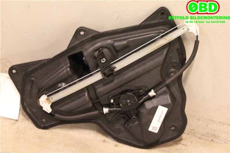 Ruteheis til Mazda 3 2013-2016 (Type III, Fase 1)  (MAZDA|BHN972590|)