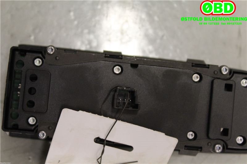 Bryter ruteheis til Mercedes GLA 2014-2020 (X156) (X156) (MERCEDES|A 166 905 43 00|)