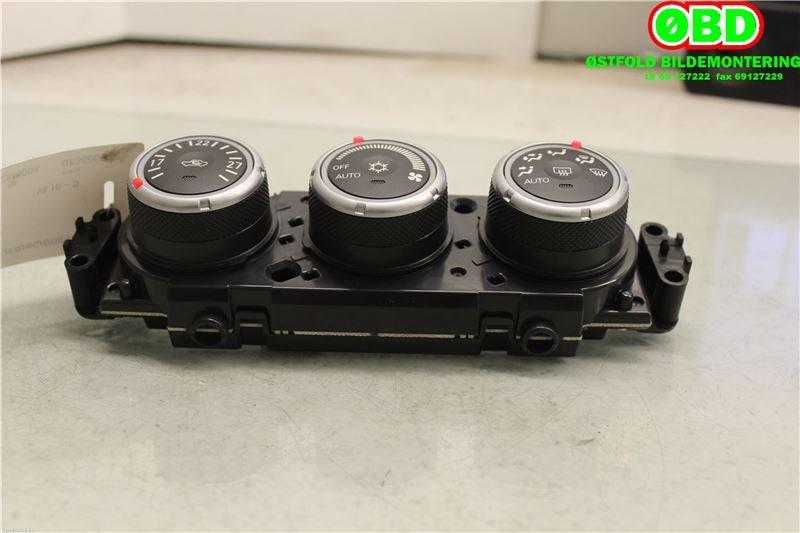 Varmeapparat betjening til Mitsubishi ASX 2010-2019 (MITSUBISHI|7820A115XB|7820A1015XB)