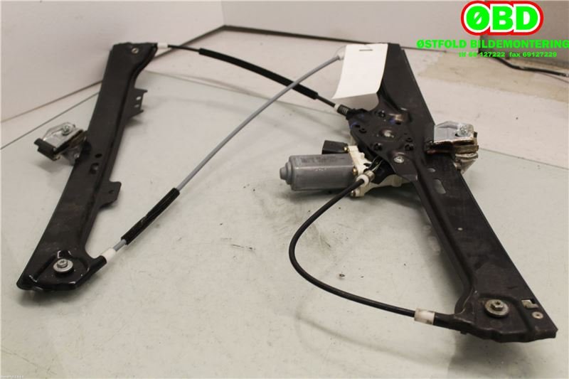 Ruteheis høyre bak til BMW 5-Serie 2003-2010 (E60/E61) (E60/E61) (BMW|51 35 7 184 746|)