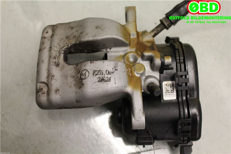 Bremsecaliper høyre bak til Mercedes GLA 2014-2020 (X156) (X156) (MERCEDES|A 000 423 24 81|)
