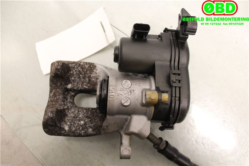 Bremsecaliper høyre bak til Mercedes GLA 2014-2020 (X156) (X156) (MERCEDES|A 000 423 24 81|)
