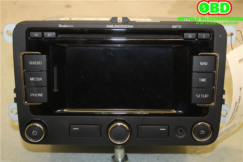 Bilstereo navigasjon til Škoda Fabia, 2010-2014 (Type II, Fase 2)  (SKODA|3T0 035 192 F)