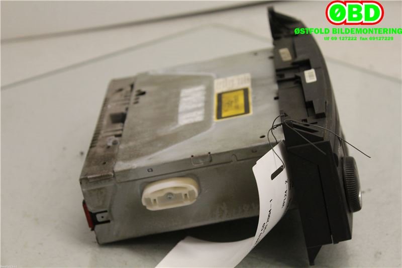 Bilstereo til Mercedes A-Klasse 2005-2012 (W169) (W169) (MERCEDES|A 169 820 07 86|A 169 820 08 86|1698200786)