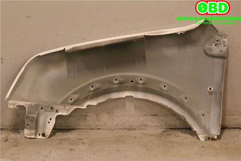 Skjerm høyre foran til Ford Transit Connect 2003-2009 (Type I, Fase 1) (FORD|5131151|)