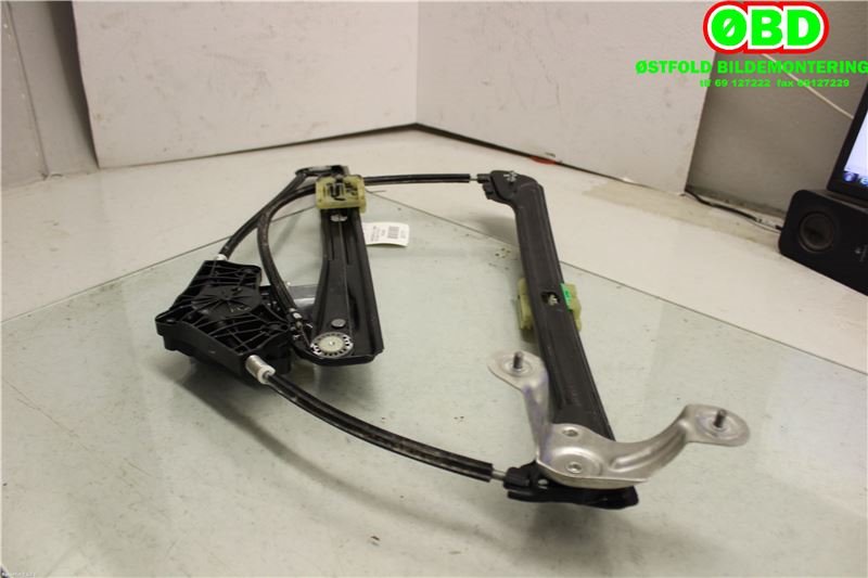 Ruteheis venstre foran til VW Golf VII 2012-2017 (Fase 1)  (VOLKSWAGEN|5G4 837 461 H|)