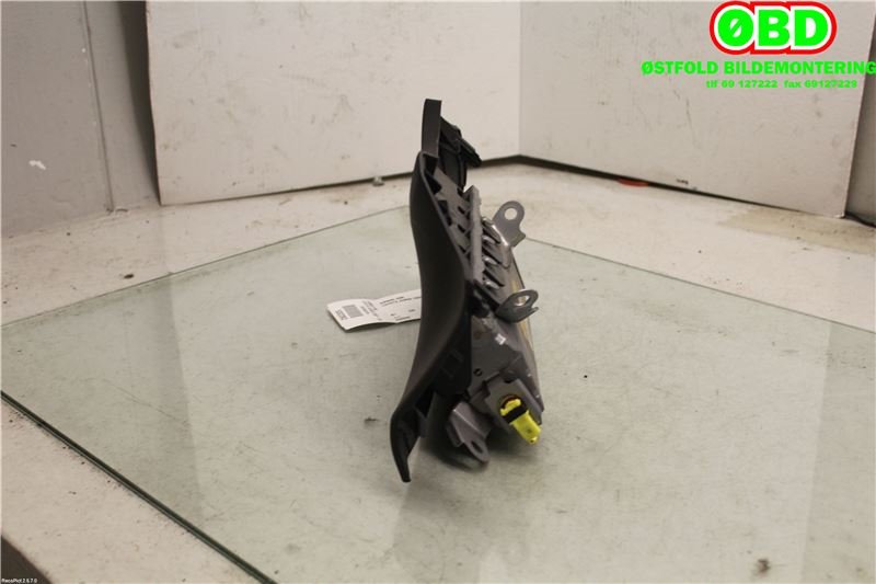 Airbag kne til Toyota Auris 2007-2010 (Type I, Fase 1)  (TOYOTA|7390002010B0|)