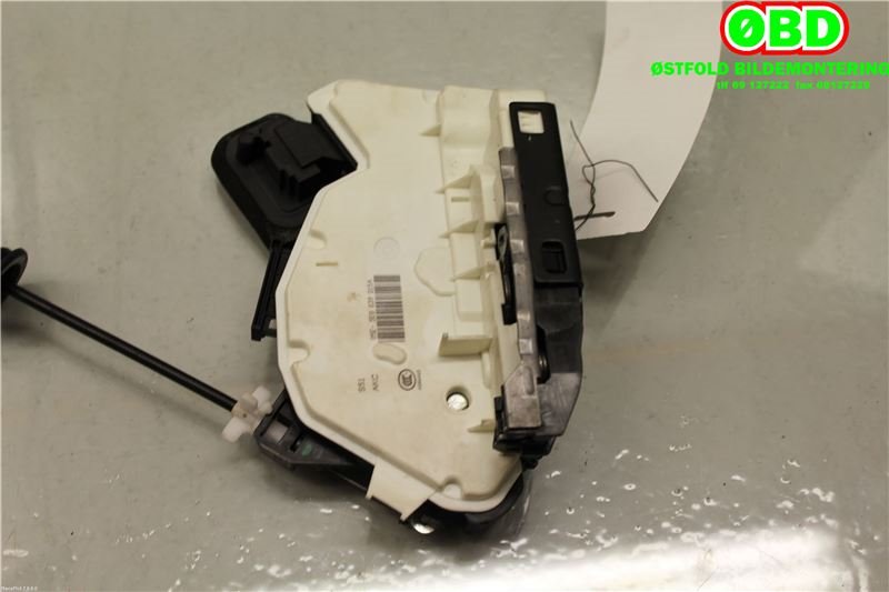 Låsekasse venstre bak til Škoda Octavia 2013-2016 (Type III, Fase 1)  (SKODA|5E0 839 015 A|5TA 839 015 Q|5E0839015A)