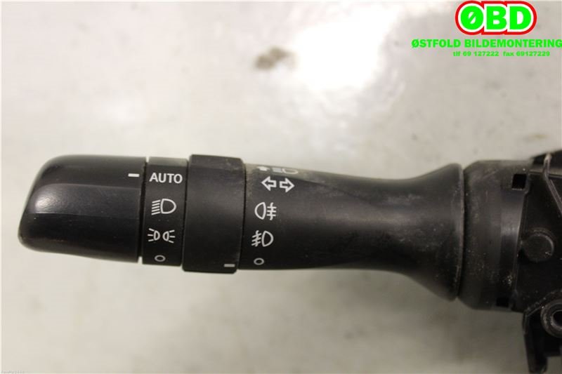 Bryter blink til Toyota Yaris 2012-2014 (Type III, Fase 1)  (TOYOTA|841400D310|)