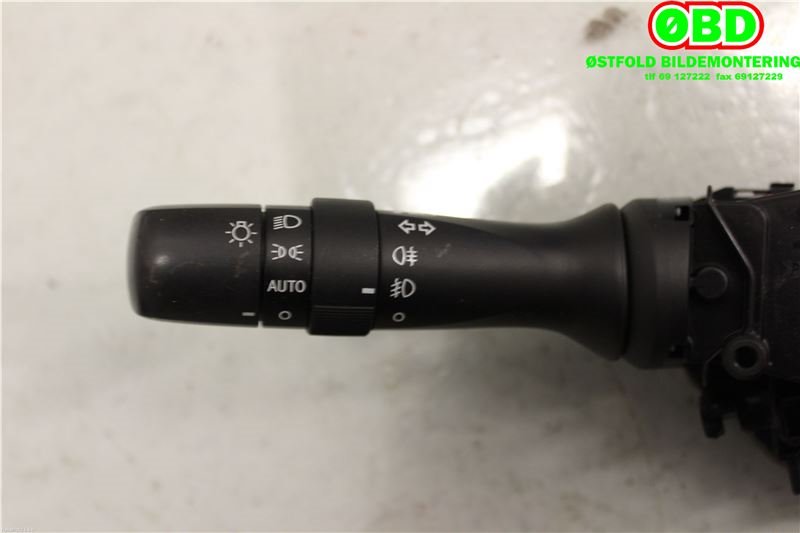 Bryter blink til Toyota Avensis 2009-2015 (Type III, Fase 1)  (TOYOTA|8414005190|)