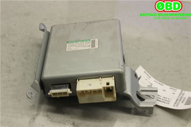 Styreenhet servo til Toyota Avensis 2009-2015 (Type III, Fase 1)  (TOYOTA|8965005100|)