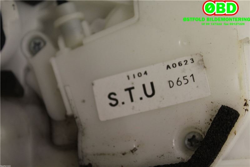 Låsekasse venstre bak til Mazda 2 2011-2014 (Type II, Fase 2)  (MAZDA|D65173310D|)