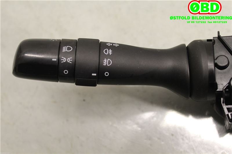 Bryter blink til Toyota Prius 2004-2009 (Type II) (COMBI) (COMBI) (TOYOTA|8414042101|)