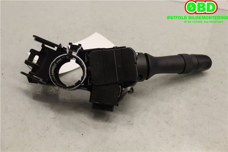 Bryter blink til Toyota Prius 2004-2009 (Type II) (COMBI) (COMBI) (TOYOTA|8414042101|)