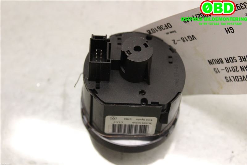 Bryter lys til VW Touran 2010-2015 (Type I, Fase 3)  (VOLKSWAGEN|3C8 941 431 A||3C8941431A)
