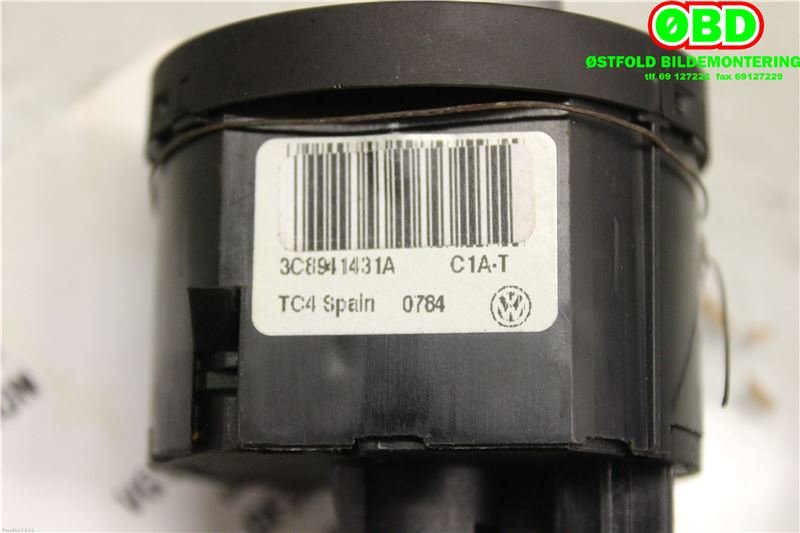 Bryter lys til VW Touran 2010-2015 (Type I, Fase 3)  (VOLKSWAGEN|3C8 941 431 A||3C8941431A)