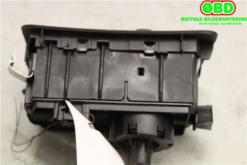 Bryter lys til Mercedes CLS 2004-2010 (C219) (C219) (MERCEDES|A 219 545 01 04||2195450104)