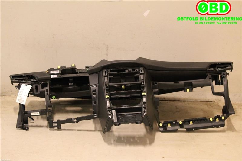 Dashbord til Peugeot 207 2006-2012 (PEUGEOT|8211XS|)