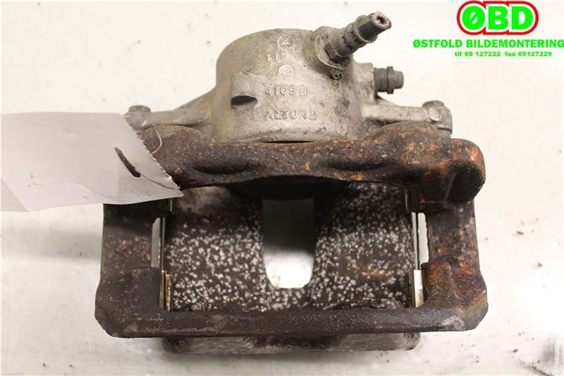 Bremsecaliper venstre foran til Mercedes E-Klasse 2009-2013 (Fase 1) (W212) (W212) (MERCEDES|A 204 421 23 81|)